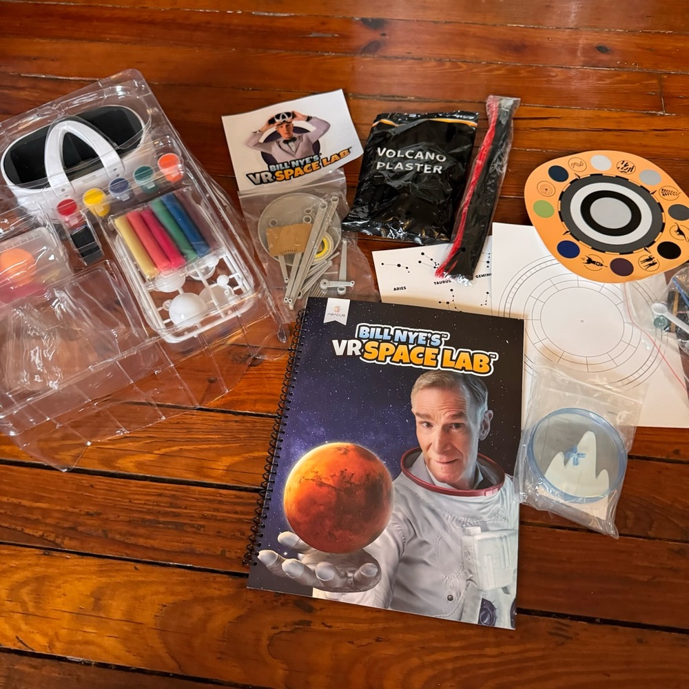 Bill Nye's VR Space Lab Virtual Reality Science Kit STEM Learning NWOB - Picture 2 of 12